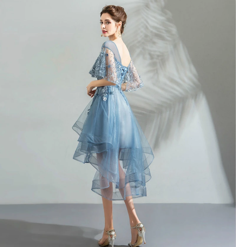 Женское коктейльное платье SSFashion серое синее с кружевной вышивкой коротким