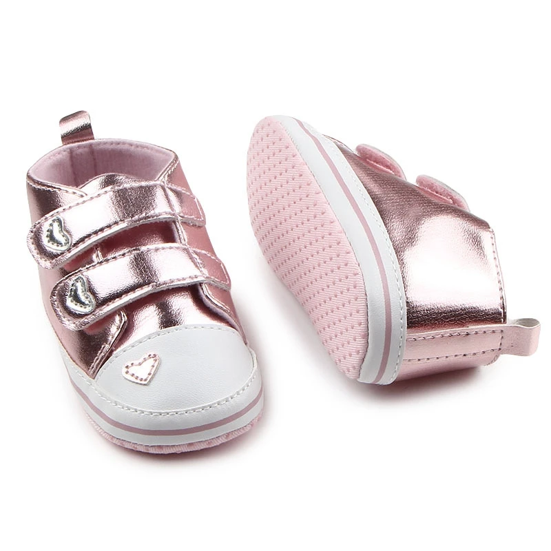 Весенняя обувь новорожденного для девочек; Классическая обувь в форме сердца из искусственной кожи; теннисная обувь на шнуровке; сезон осень; обувь для первых прогулок; 13