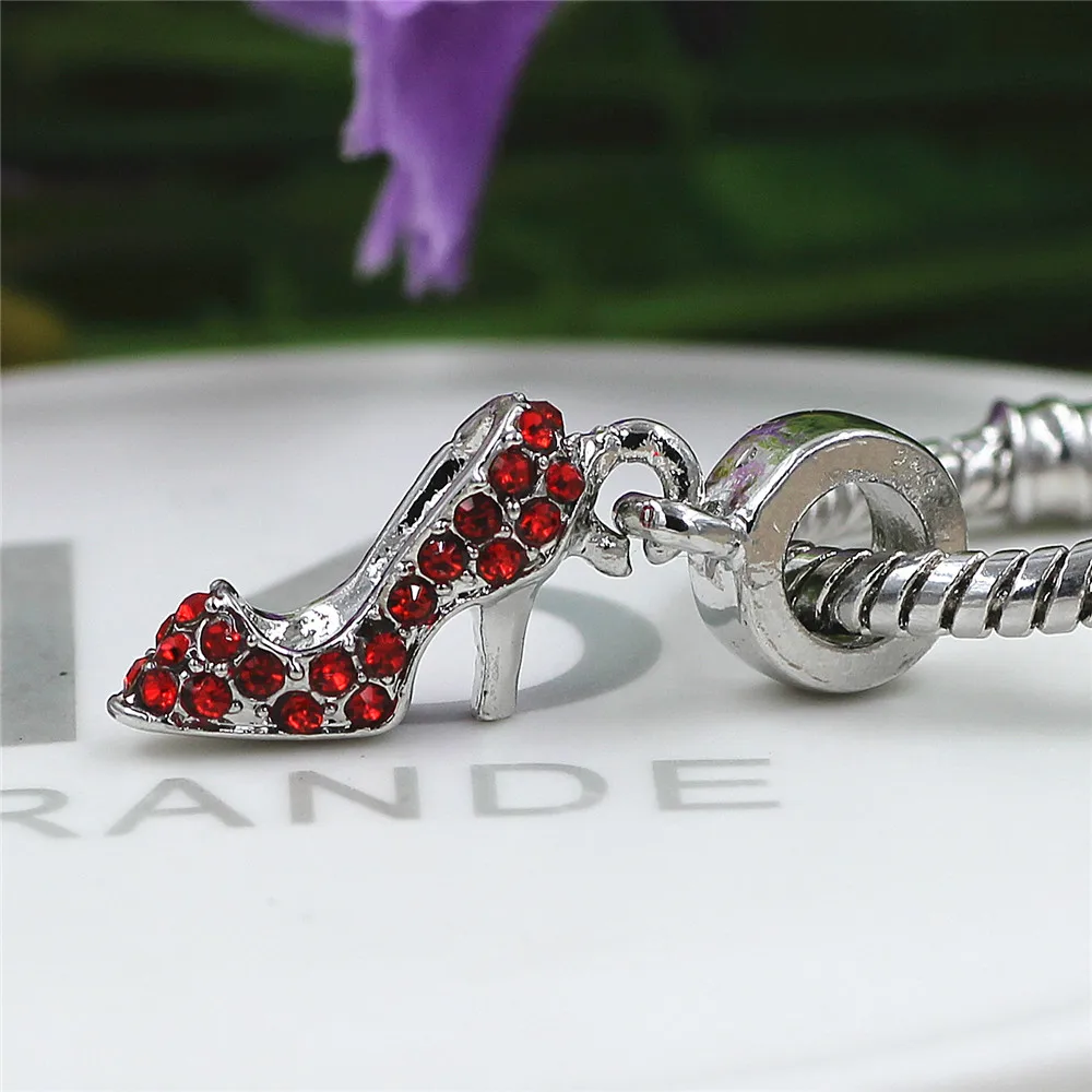 Новинка 2018 полностью Стразы принцесса высокий каблук кулон покрытый бусинами