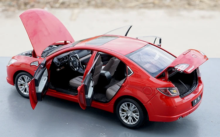 1:18 Mazda 6 красный седан литой автомобиль литой под давлением модель игрушки спортивный автомобиль версия коллекция для детей подарки оригинальная коробка