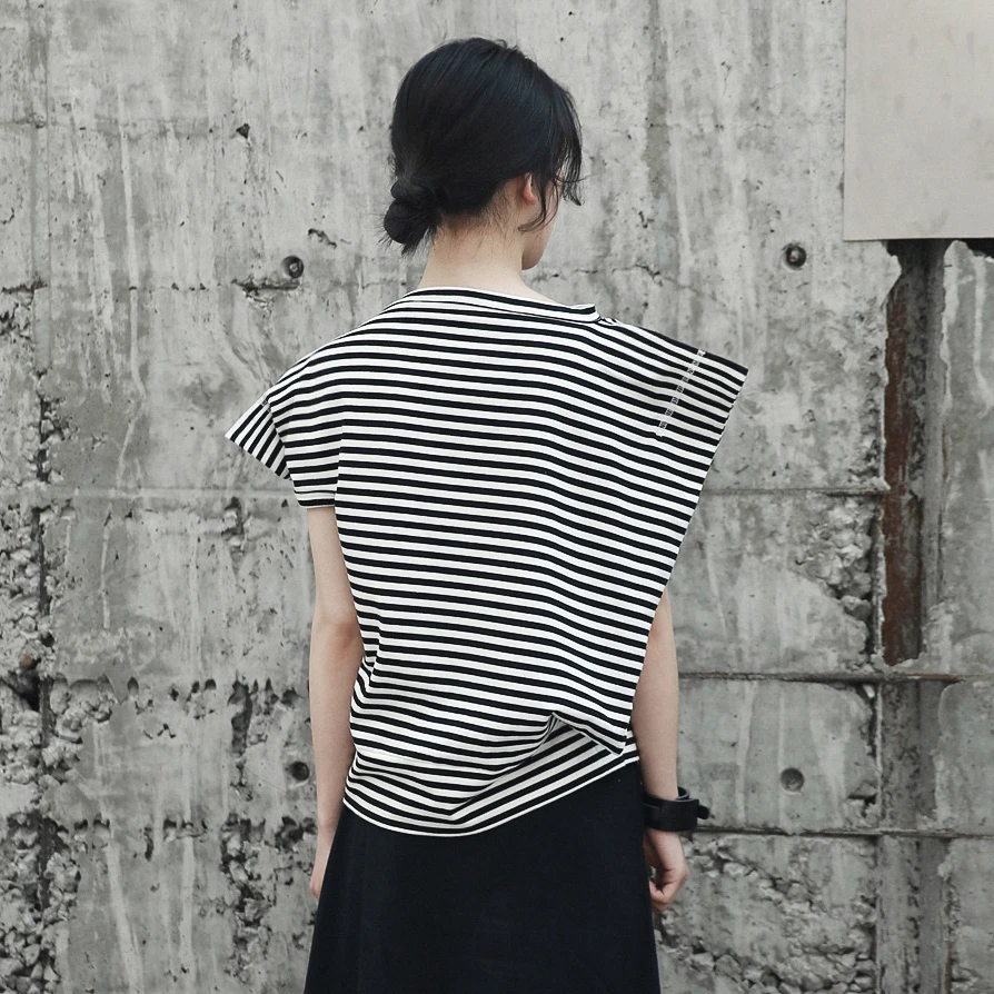 Женская Асимметричная футболка с коротким рукавом в полоску|Футболки| |