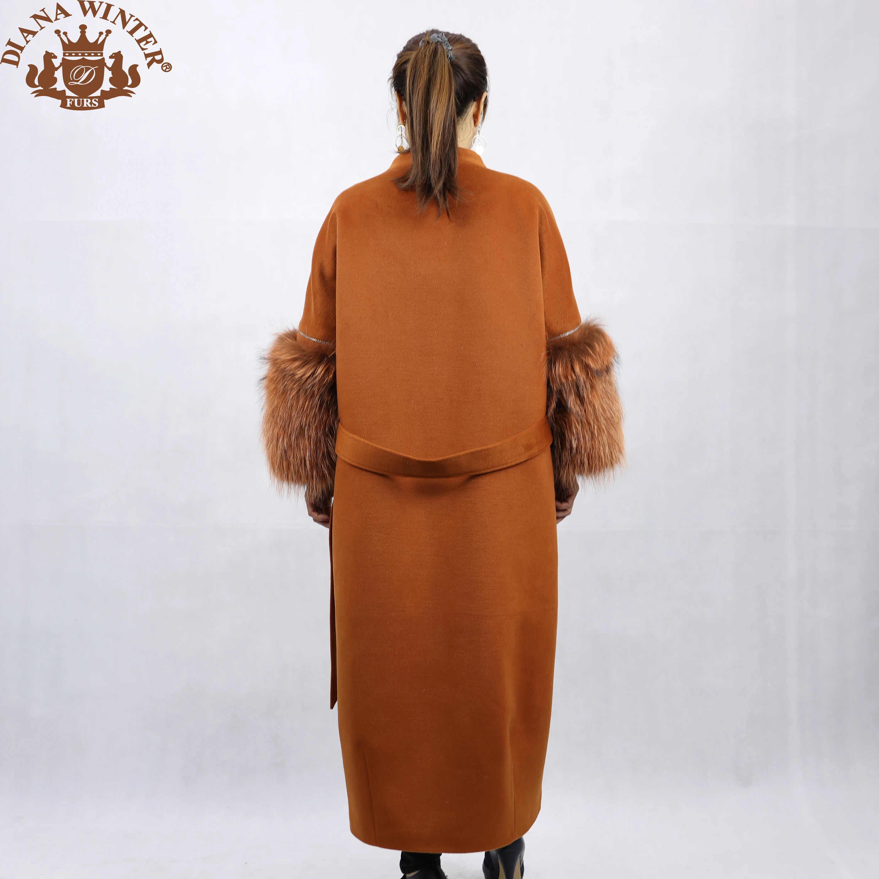 Женское пальто с лисьим мехом DIANA WINTER2019|Женские пальто| |