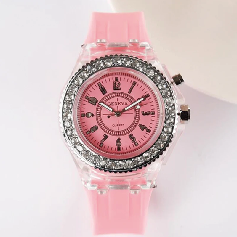 Светящиеся светодиодные спортивные часы женские кварцевые и мужские наручные с