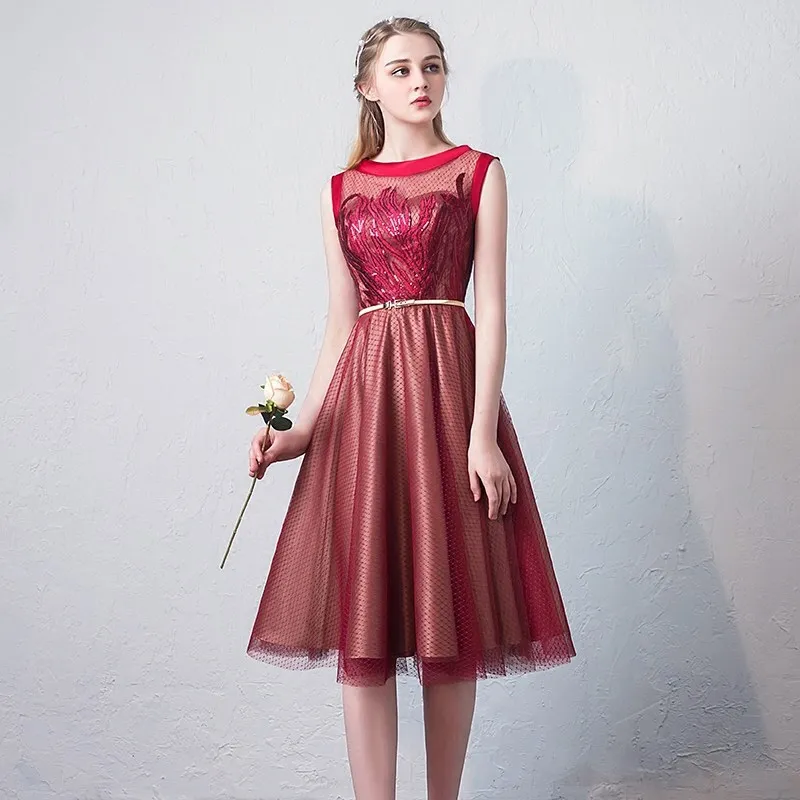 Красивое коктейльное платье Эмили элегантное кружевное праздничное с иллюзией и