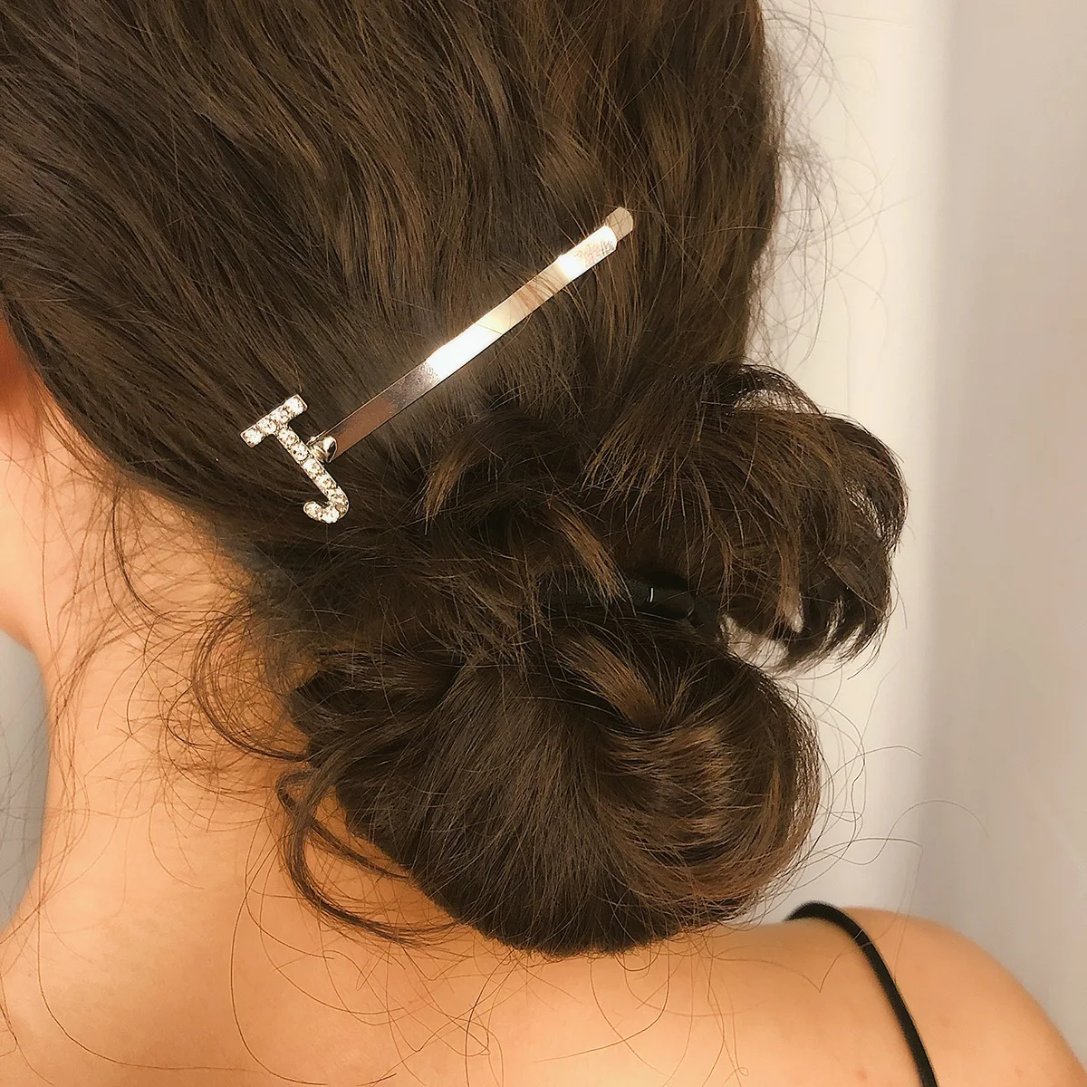 Индивидуальное Название Буквы инициала смешная монограмма искусственные волосы