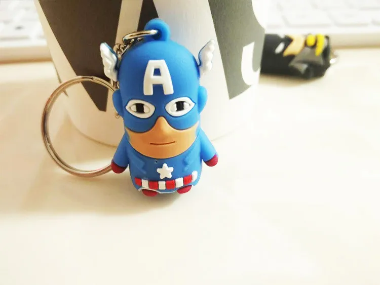 С героями комиксов Марвел, аниме игрушки Фигурки брелок Superman Spiderman Batman «Железный человек», Капитан Америка брелок для автомобильных ключей кольцо игрушки