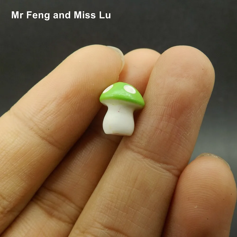 Зеленый гриб милые миниатюрные игрушки мини игра ребенок|figurines made in japan|toy rulertoys