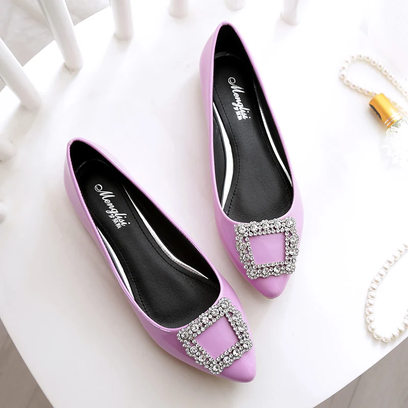 Женские туфли-лодочки из мягкой кожи на плоской подошве с острым носком Женская