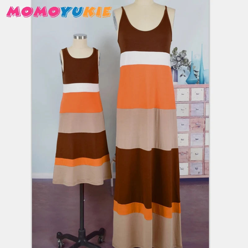 Платье для мамы и дочки без рукавов в полоску осень 2018|Сочетающаяся одежда семьи|