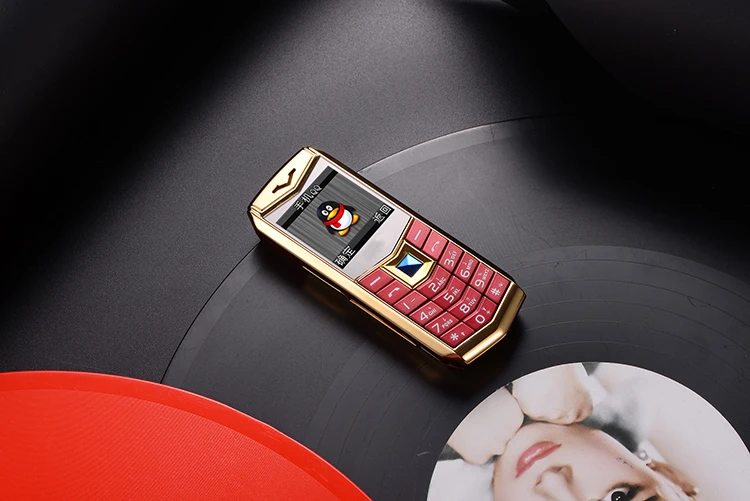 1,5 ''экран металлический корпус Мини Роскошный сотовый телефон A88 две sim-карты Bluetooth фонарик мобильный телефон
