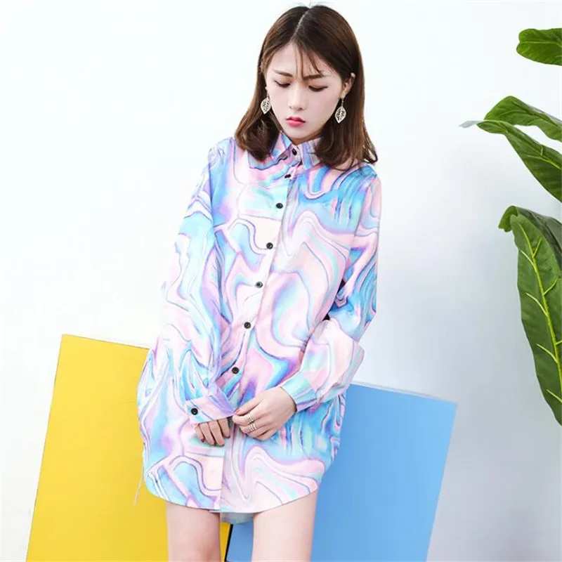 

Hiawatha Plus Size Chiffon Shirt 2018 Women Multicolour Print Long Oversized Blouse Harajuku Style Blusas T2818