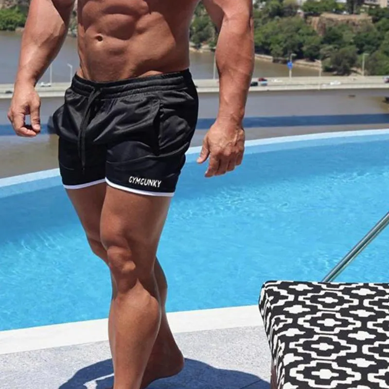 Men Running Sports Shorts Black White Casual Shorts Bodybuilding Fitness Training Quick Drying Pants Thin Section Beach Shorts