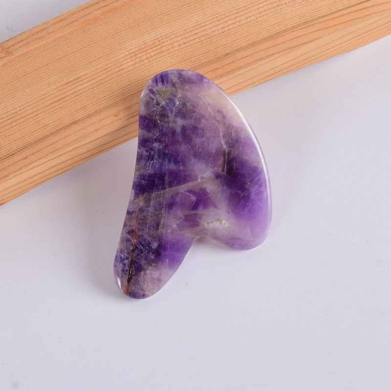 Массажный инструмент китайский традиционный для лица Gua Sha натуральный аметист
