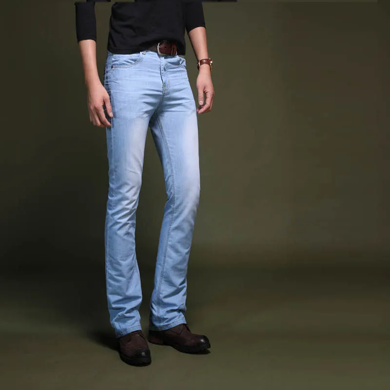 Мужские расклешенные джинсы светло голубого цвета Брендовые на весну и осень