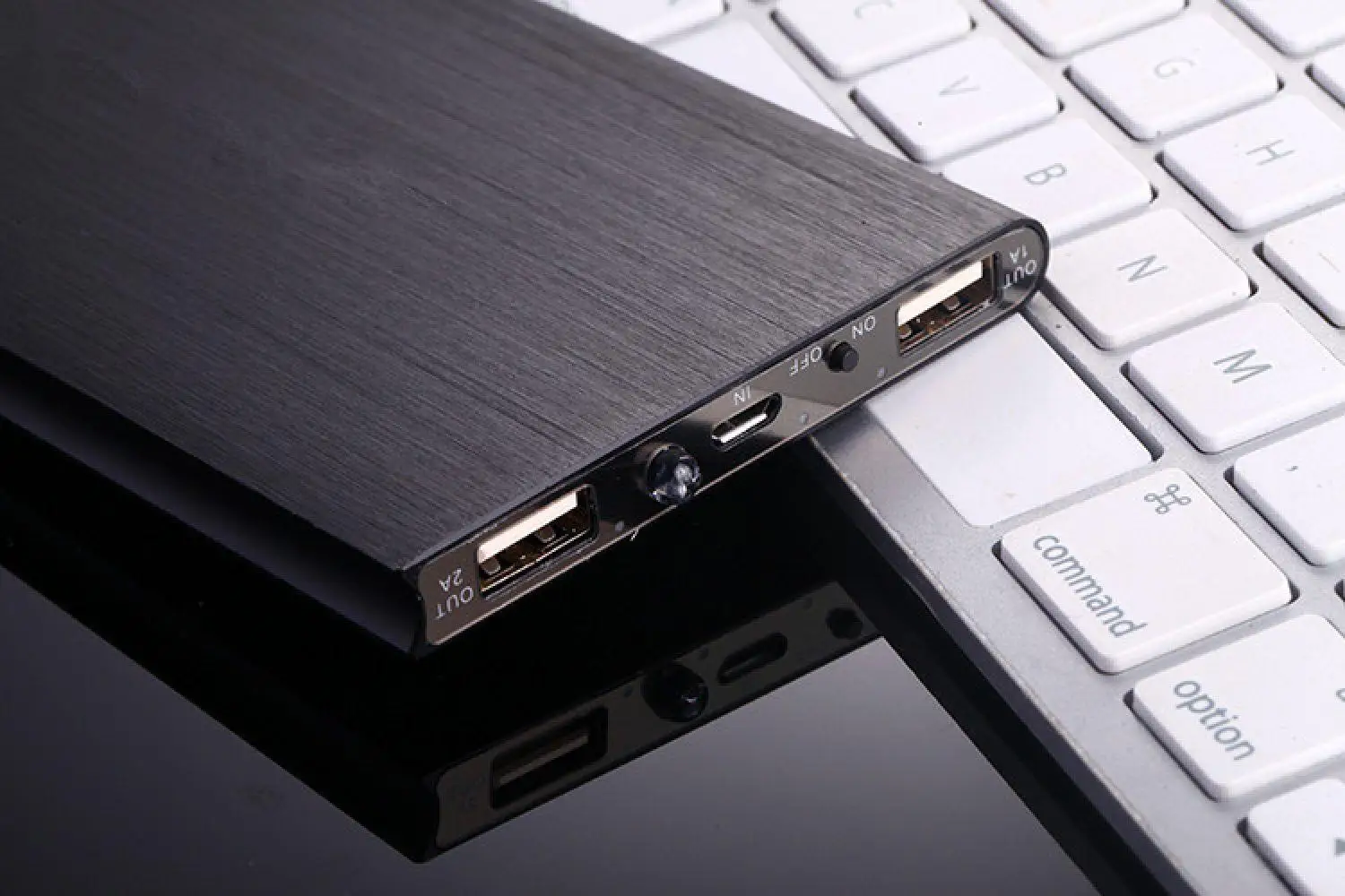 Ультра тонкий 20000 мАч Мощность Банк Внешний аккумулятор с двумя usb портами
