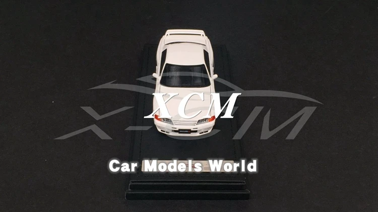 Полимерная модель автомобиля для IG-Model Nismo R32 GT-R S-tune 1:43(белый)+ маленький подарок