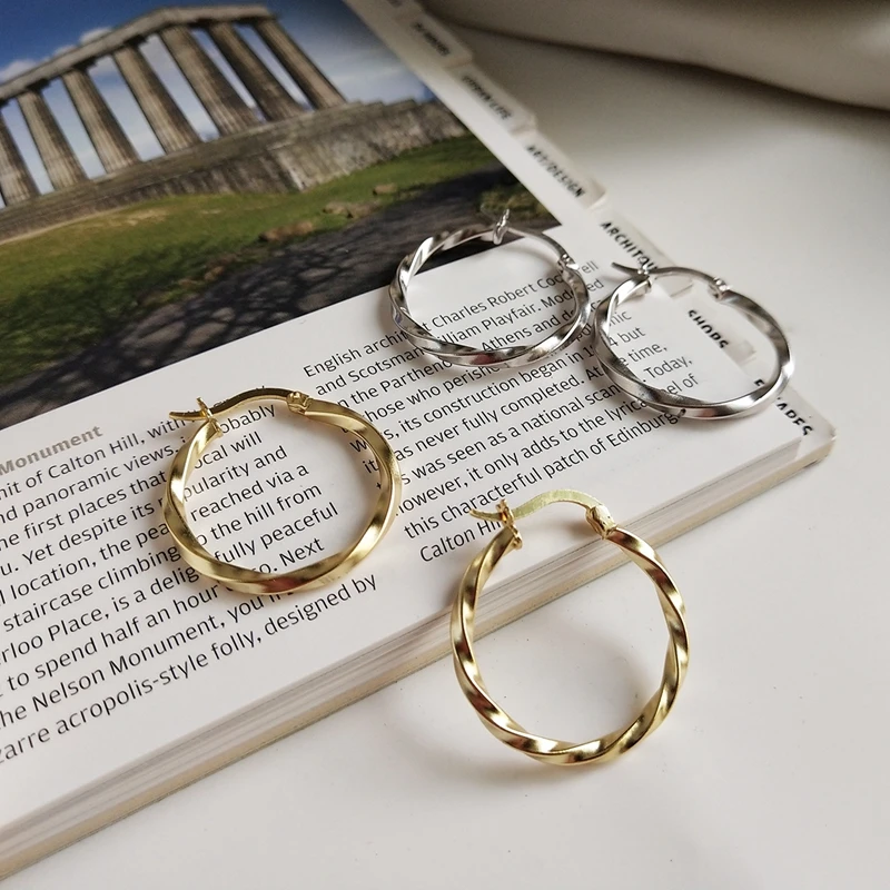 

LouLeur 925 sterling silver distortion 25mm circle female hoop earrings gold fashion elegant twist new earrings gold jewelry