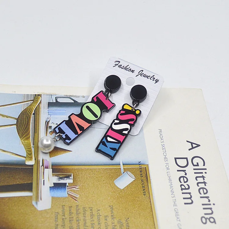 1 пара милых английских букв висячие серьги любовь поцелуй да! Ой! Ювелирные