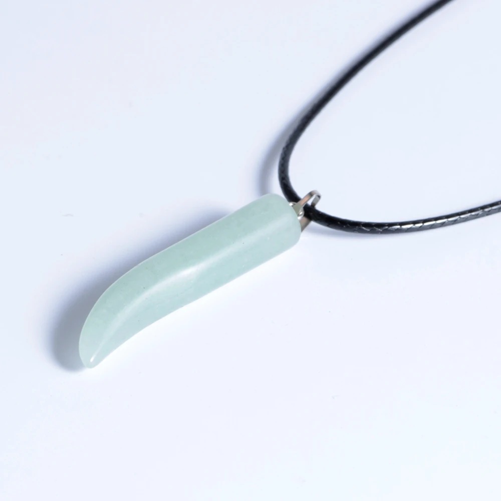 Новые поступления Натуральный камень Талисманы с Черный кожаный Полумесяца