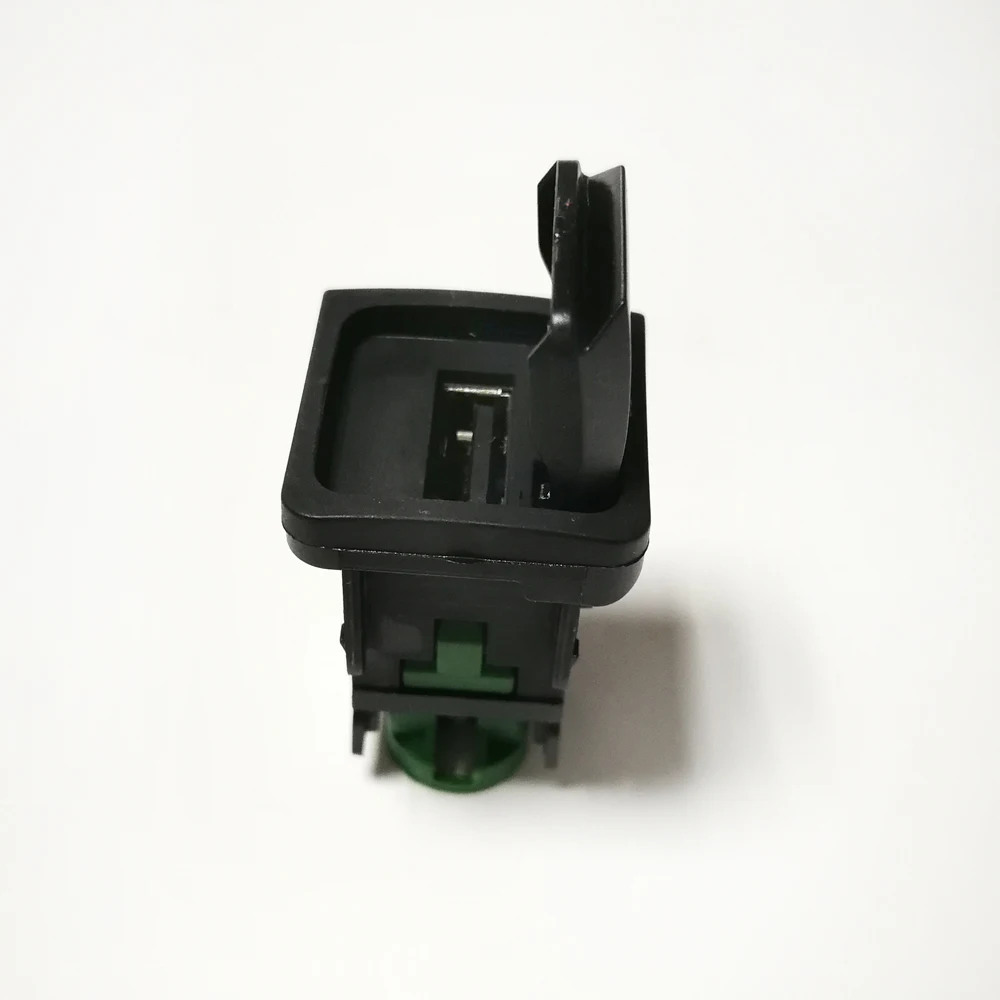 

Biurlink RCD510+ RCD310+ RNS315 RNS510 AUX/USB Panel AUX-IN Jack USB/AUX Switch