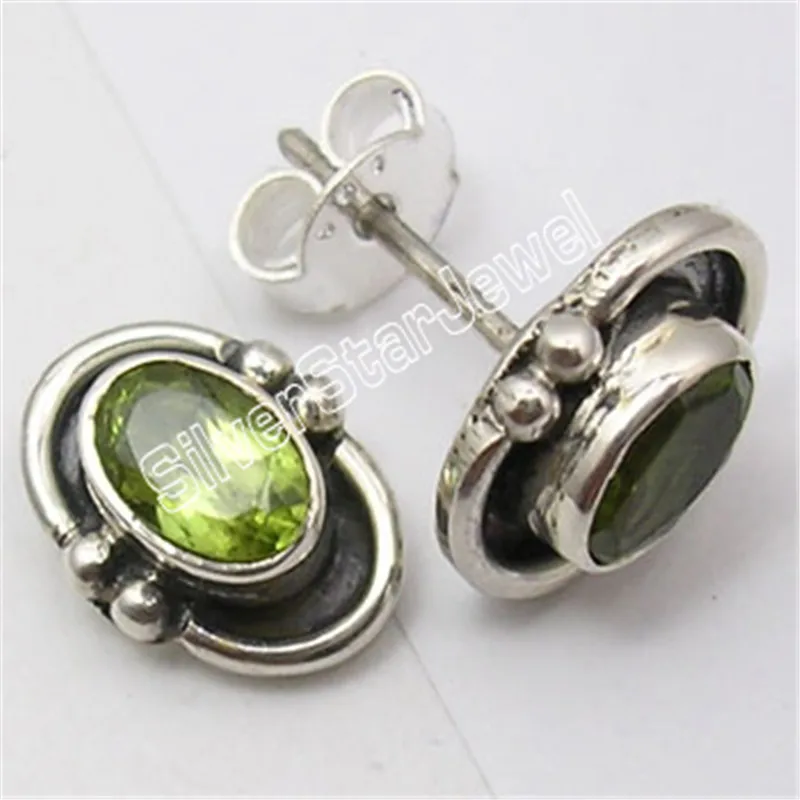 Серебряный с гранатами IOLITE красивый камень новые серьги-гвоздики 1 см