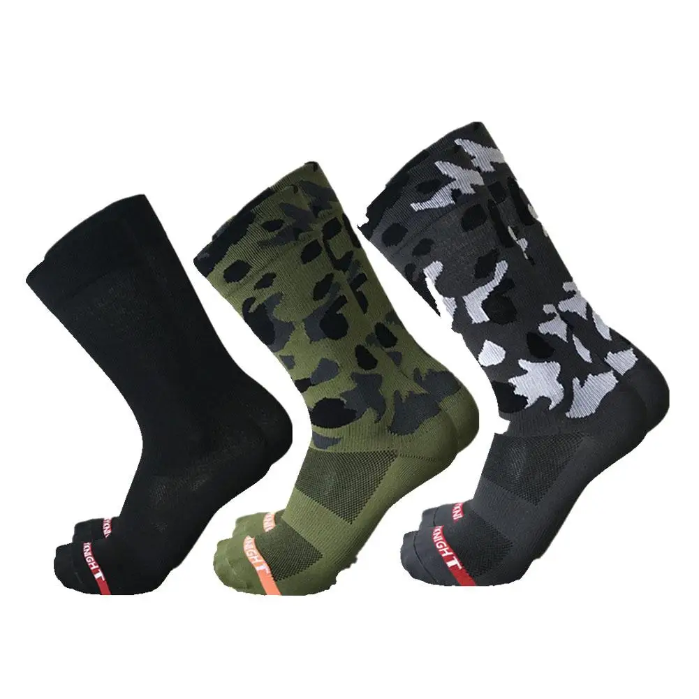 

SKY KNIGHT New Olive Green Camouflage Professional Outdoor Riding/Cycling Socks Unisex Sports Bike Socks