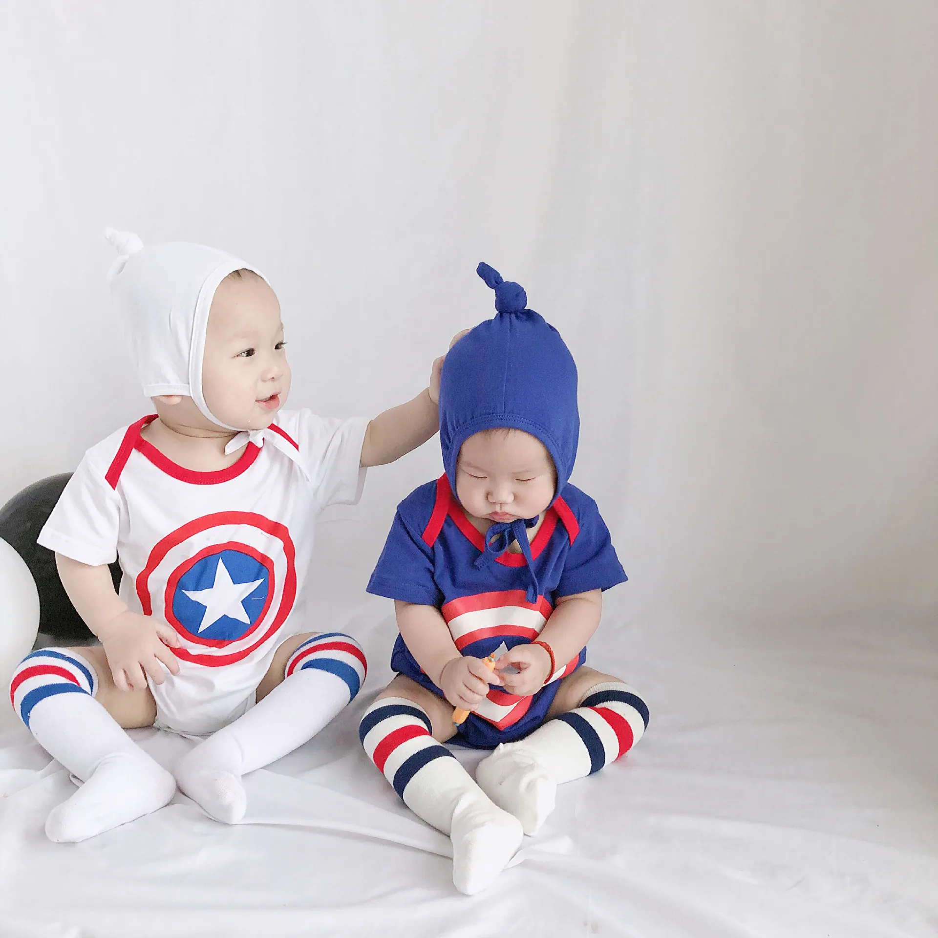 

Baby Boy Cotton Romper White Blue Captain America Hero Costume Newborn Clothes Tricorne Hat Sock Romper 3 Pcs Sets Girl Jumpsuit