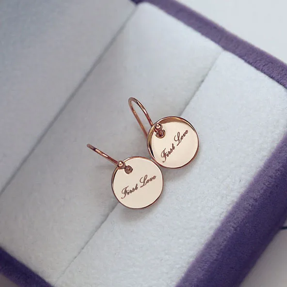 rose gold plated Модные Милые простые гладкие круглые вафельные серьги Drpop, серьги с медальоном и буквой «Первая любовь», Женские Ювелирные изделия для девушек, розовое золото - Окраска металла: rose gold plated