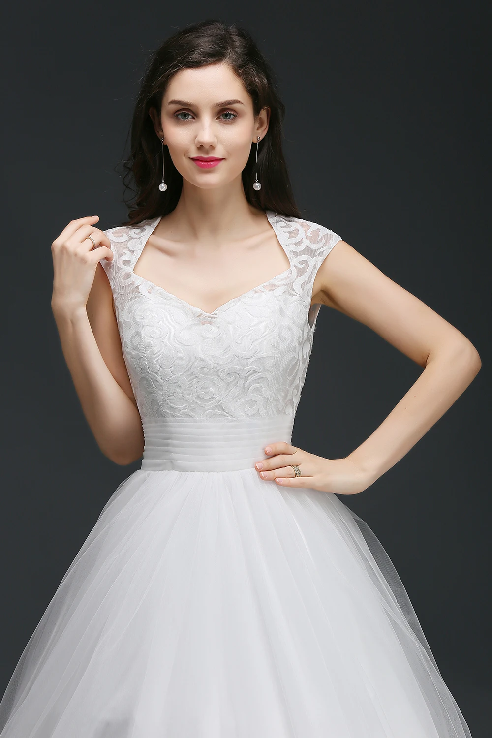

Romantic Ball Gown Wedding Dress Robe De Mariage Princess Tulle Sheer Back Vestido De Noiva Sleeveless Bridal Gown
