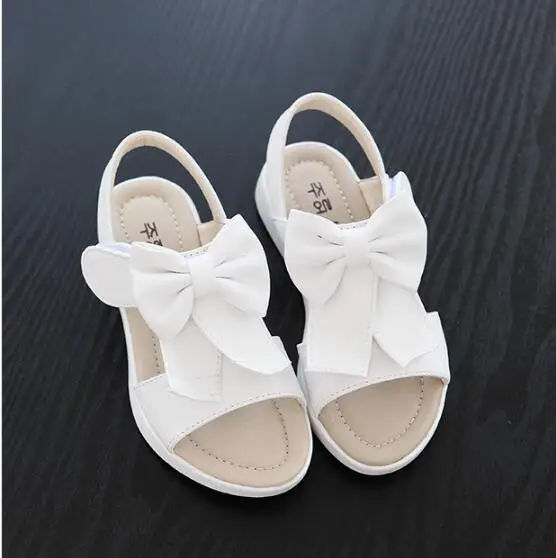 Сандалии для девочек из натуральной кожи белые розовые красные с открытым носком