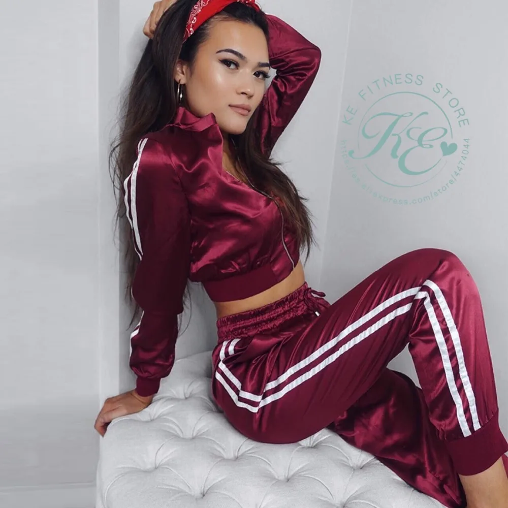 Женский спортивный костюм; ropa deportiva de mujer; женские зимние спортивные костюмы; survetement femme; 2 предмета; traje deportivo para mujer