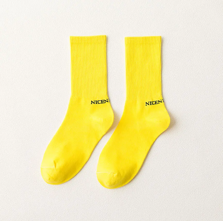 Yellow Женские хлопковые модные весенне-осенние носки с надписью Ins, цветные жаккардовые полосатые повседневные однотонные уличные спортивные гольфы Hongkong - Цвет: Yellow