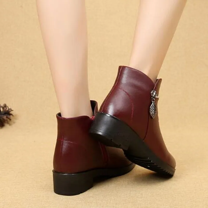 Новые ботинки из искусственной кожи с металлическим украшением в стиле ретро