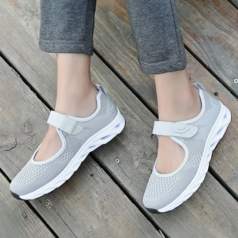 New Summer Casual Shoes Women Breathable Mesh Youths Fashion Hook Loop Flats Autumn Spring Non-slip Fitness Mother | Обувь