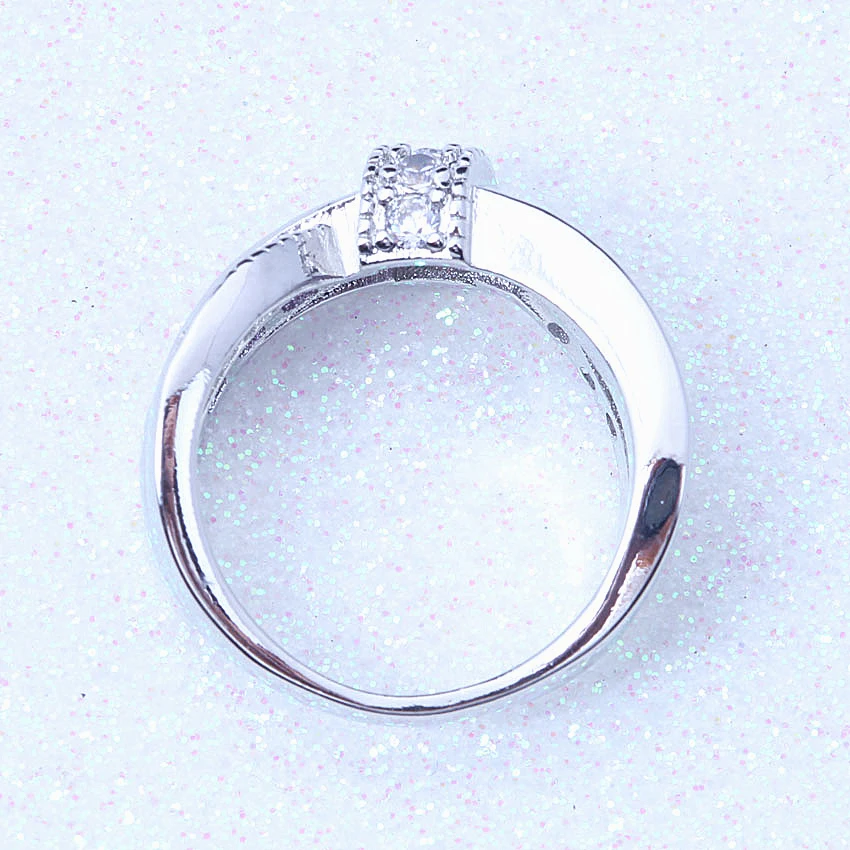 Женское кольцо с небесно-голубым фианитом обручальное кристаллами A112 | Украшения