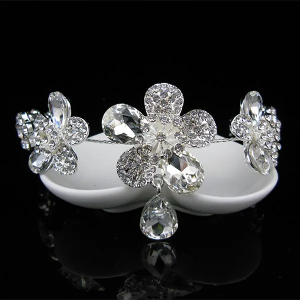 

Gorgeous Wedding Flower Hair Comb Tiara Clear Rhinestone Crystal Bridal Hair Accessories Women Floral Jewelry