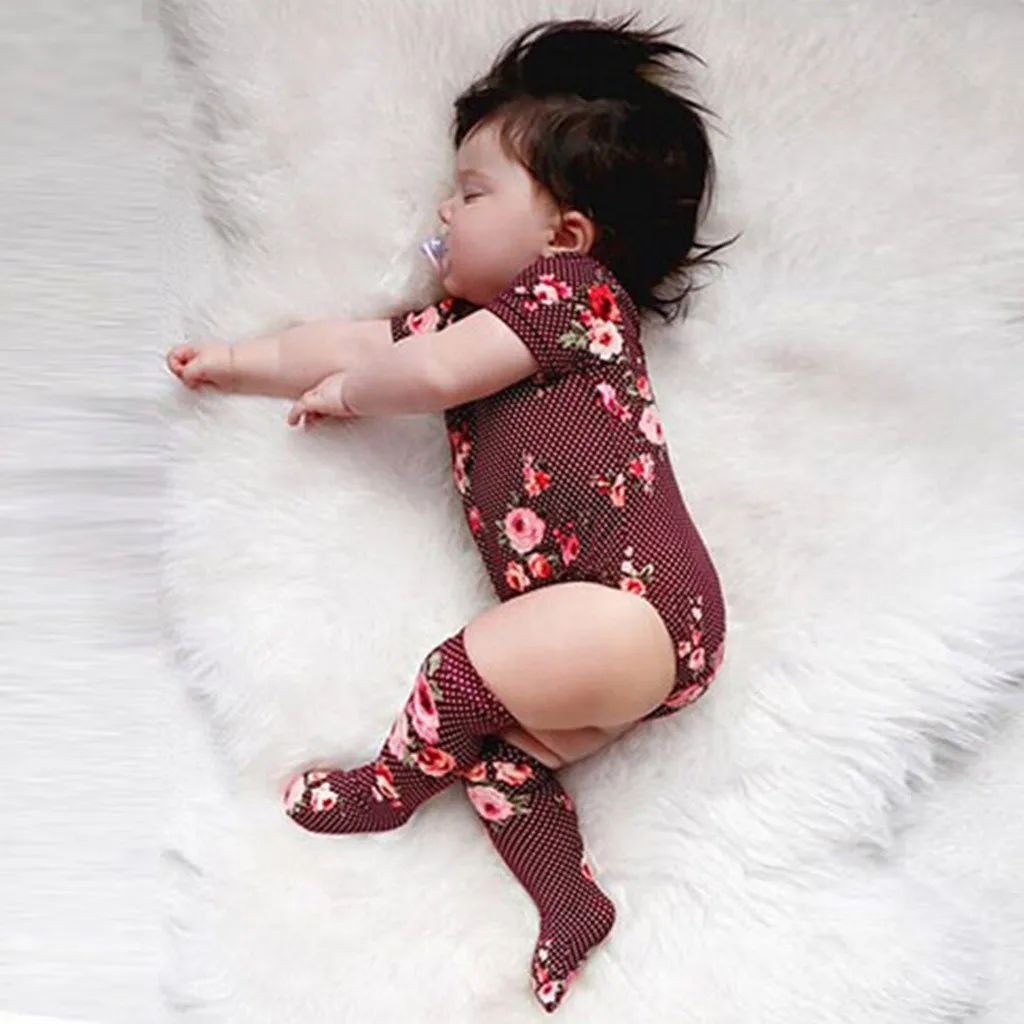 Комплект из 3 предметов Комбинезон + чулки комплект с цветочным принтом для