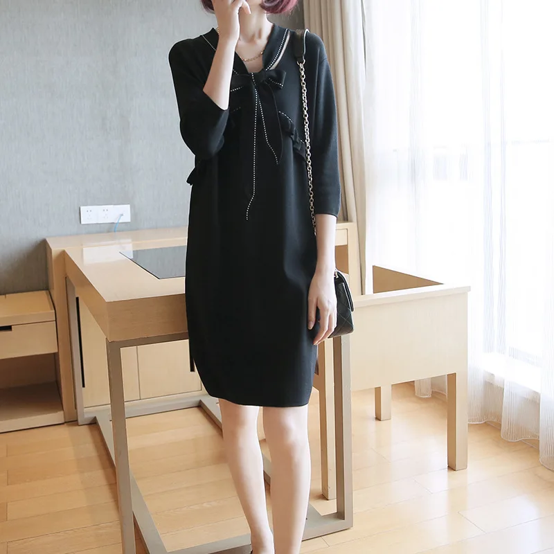 

2018 autumn new women's fashion V-neck knit dress in the long temperament bandwidth loose sweater