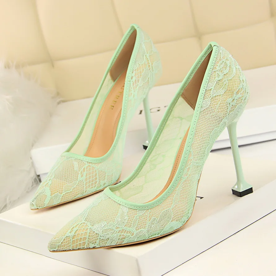New Arrival Sexy Cut-Outs Lace Pointed Toe High Heels Shoes Women's Fashion Shallow Women Pumps Show Thin Party Shoes Size 34-40