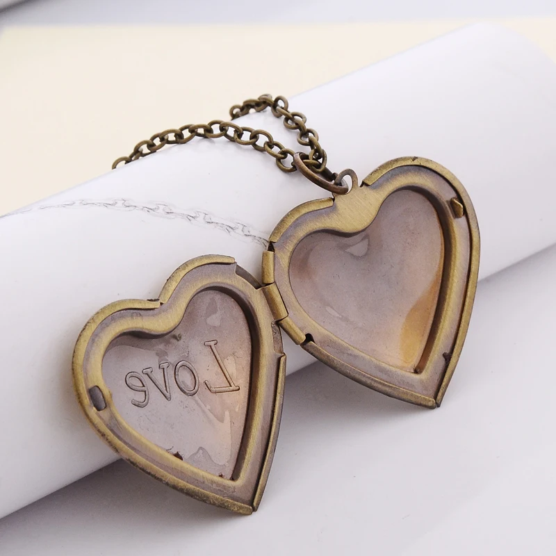 Ожерелье с подвеской в виде сердца фото винтажное ожерелье стиле ретро надписью