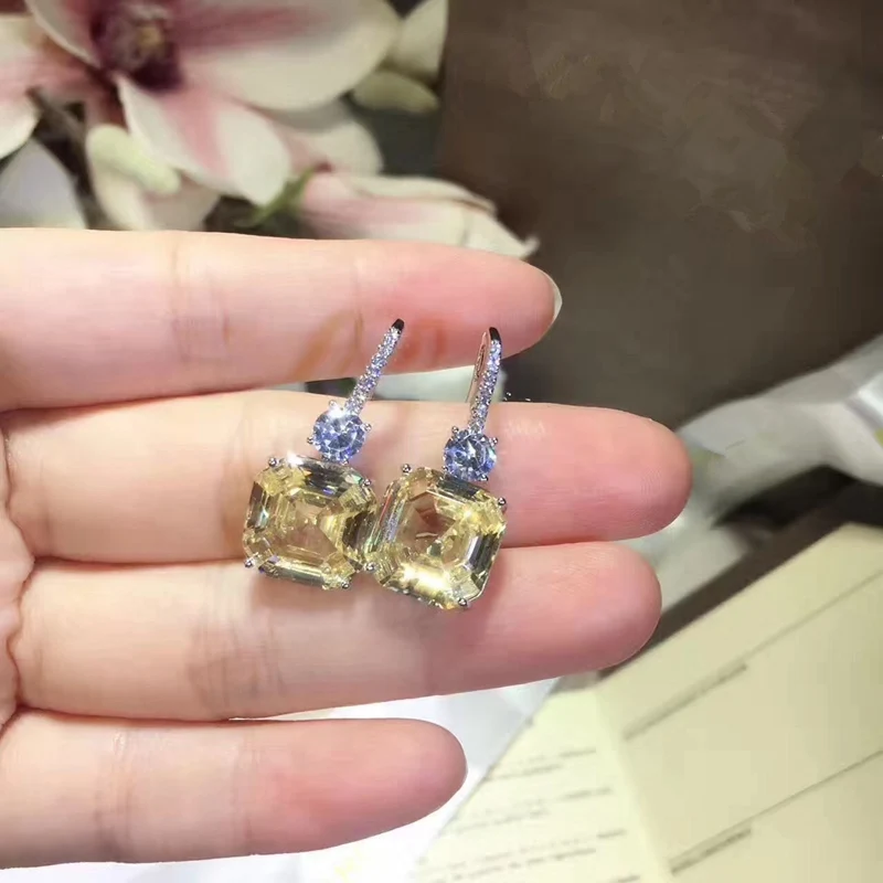 Женские серьги-гвоздики из серебра 925 пробы с желтым квадратным Цирконом |