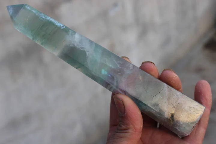 

AA Natural green fluorite QUARTZ CRYSTAL WAND POINT HEALING Six leng column