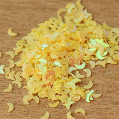 Yellow Блестки 2*3 мм в форме Луны ПВХ пайетки с блестками для маникюра ногтей искусство ремесла для самостоятельного пошива одежды украшение аксессуар 20 г - Цвет: Yellow
