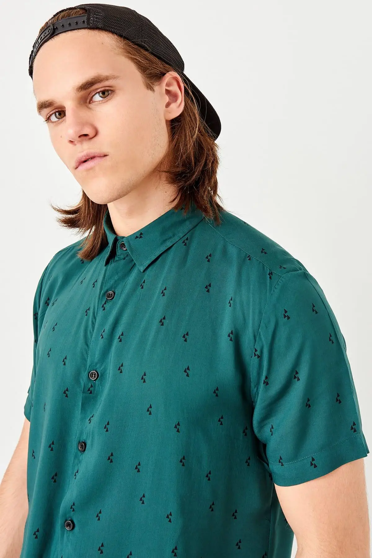 Trendyol изумрудно-Зеленая Мужская рубашка с коротким рукавом TMNSS19RM0039 |