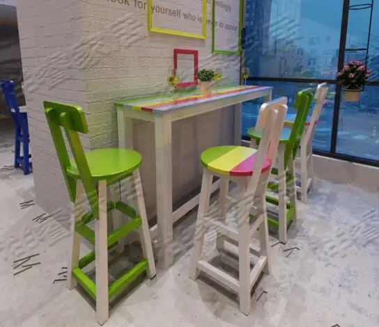 Древесина делает старый барный стул высокий стул.|bar stool|bar high stoolstool bar |