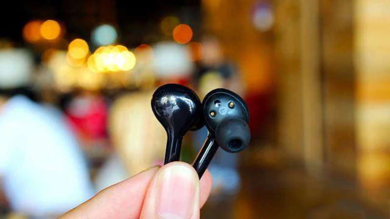 В наличии HUAWEI FreeBuds беспроводной Bluetooth наушники с микрофоном Музыка SportFashion Touch