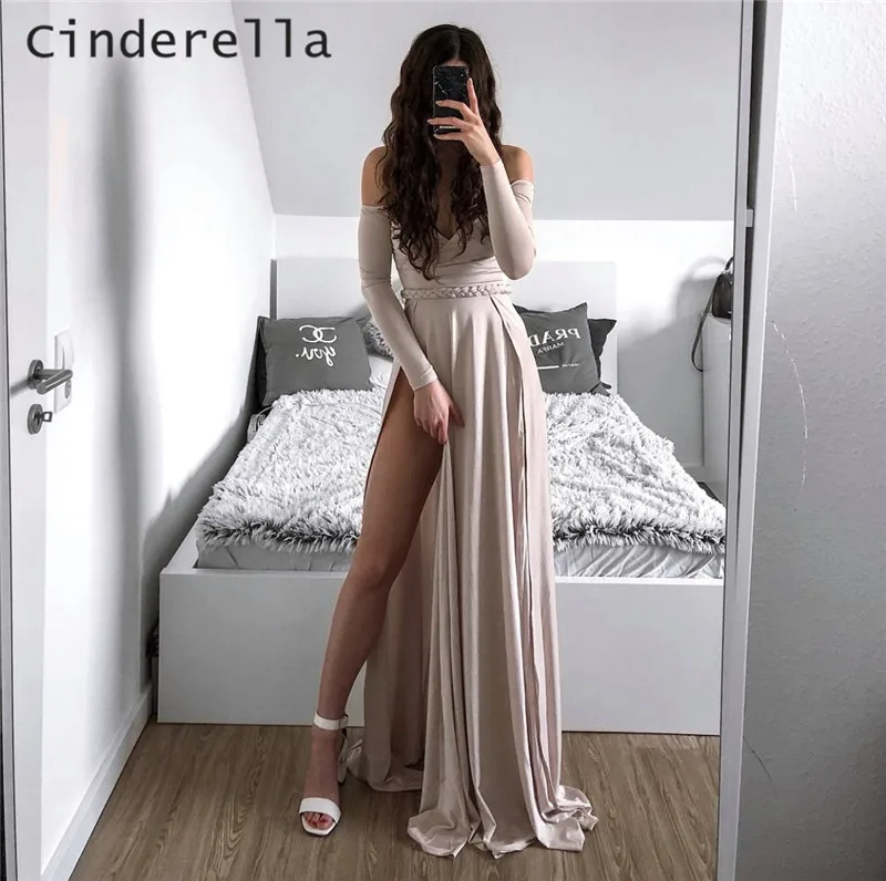 Платье Золушки с длинным рукавом и v образным вырезом со шлейфом молния сзади