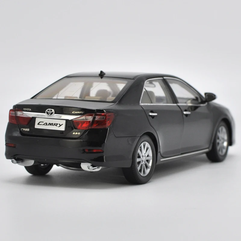 1:18 Toyota Camry 2012 литая модель автомобиля черный мальчик подарки игрушки