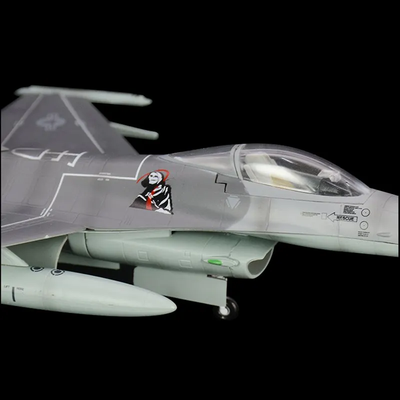 1/72 F-16C боевой самолет Falcon предварительно построенный хобби Коллекционная готовая пластиковая модель самолета