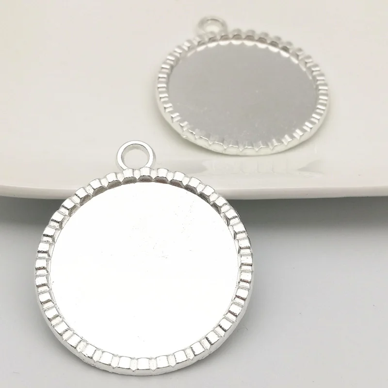 

Hot Selling 40pcs Inner size:25mm Metal Antique Bronze / Silver Blank Cameo Vintage Pendant Jewelry Base Setting Accessory